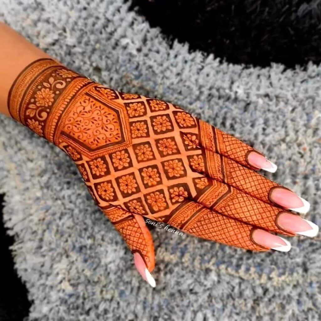 simple and cute Mehndi Designs for Full Hands